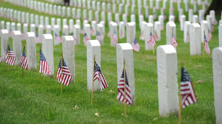 Arlington National Cemetery / credit: Patrick Kelley, U.S. Coast Guard. Public domain.